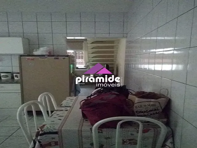Casa com 125m² 3 quartos e 2 banheiros, à venda, no bairro Parque Residencial Flamboyant em São José dos Campos