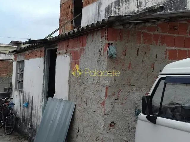 Casa com 250m² 3 quartos e 2 banheiros, à venda, no bairro Morada Marques em Potim