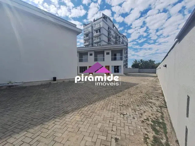 Casa com 72m² 2 quartos e 2 banheiros, à venda, no bairro Massaguaçu em Caraguatatuba