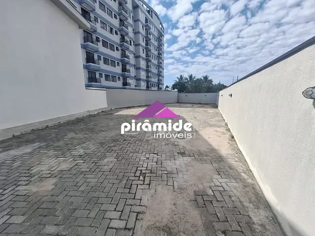 Casa com 72m² 2 quartos e 2 banheiros, à venda, no bairro Massaguaçu em Caraguatatuba
