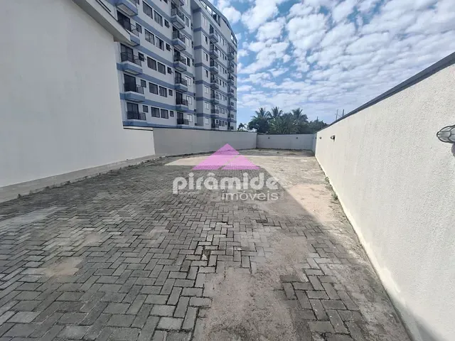 Casa com 72m² 2 quartos e 2 banheiros, à venda, no bairro Massaguaçu em Caraguatatuba