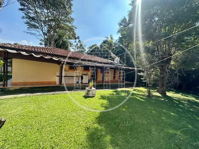 Casa com 820m² 3 quartos e 3 banheiros, à venda, no bairro Jardim das Palmeiras (Zona Sul) em São Paulo