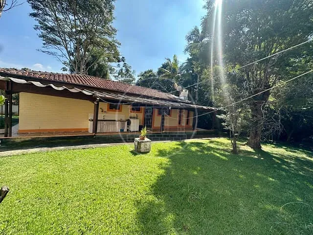 Casa com 820m² 3 quartos e 3 banheiros, à venda, no bairro Jardim das Palmeiras (Zona Sul) em São Paulo