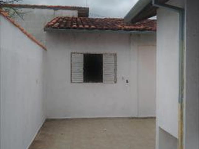Casa com 300m² 3 quartos e 1 banheiro, à venda, no bairro Cidade Nova em Pindamonhangaba