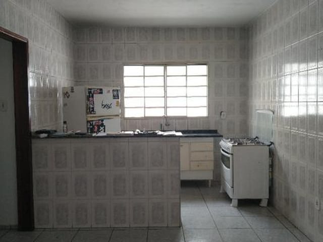 Casa com 300m² 3 quartos e 1 banheiro, à venda, no bairro Cidade Nova em Pindamonhangaba