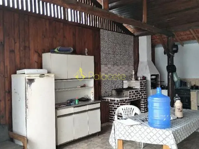 Casa com 300m² 3 quartos e 1 banheiro, à venda, no bairro Cidade Nova em Pindamonhangaba