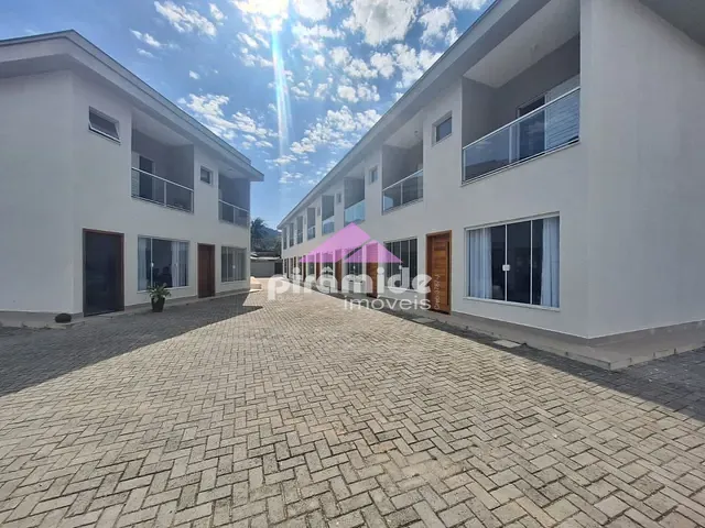 Casa com 72m² 2 quartos e 1 banheiro, à venda, no bairro Massaguaçu em Caraguatatuba