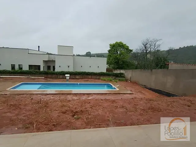 Casa com 825m² 3 quartos e 5 banheiros, para alugar, no bairro Jardim Estância Brasil em Atibaia