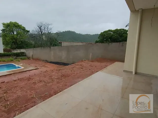 Casa com 825m² 3 quartos e 5 banheiros, para alugar, no bairro Jardim Estância Brasil em Atibaia