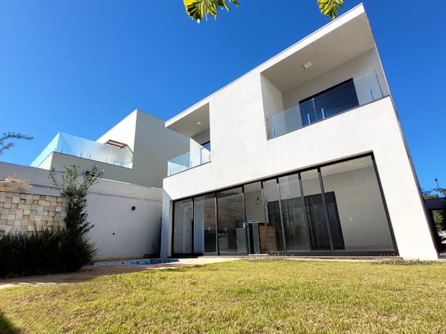 Foto do Casa - Casa no condomínio Village Santa Georgina para venda com 3 quartos, sendo 3 suítes, 236m² | Lares e Andares Imóveis