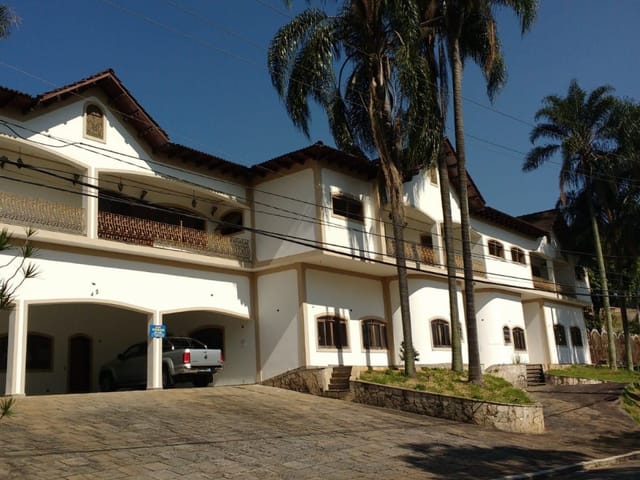 Casa com 2440m² 11 quartos e 17 banheiros, à venda, no bairro Alphaville Residencial Um em Barueri