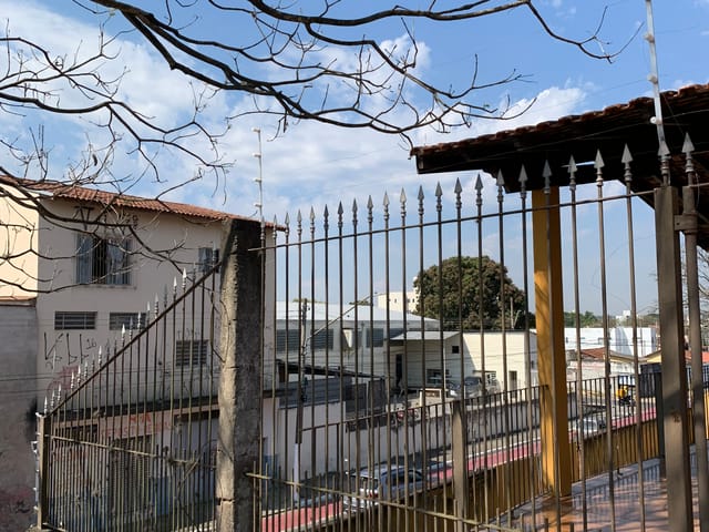 Casa 3 quartos e 2 banheiros, à venda, no bairro São Benedito em Pindamonhangaba