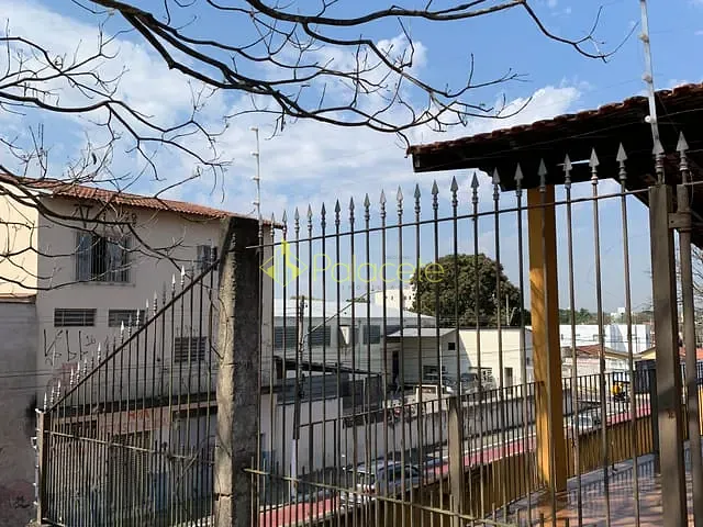 Casa 3 quartos e 2 banheiros, à venda, no bairro São Benedito em Pindamonhangaba