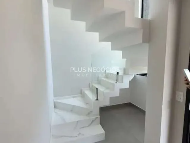 Casa com 250m² 3 quartos e 5 banheiros, à venda, no bairro Morros em Sorocaba