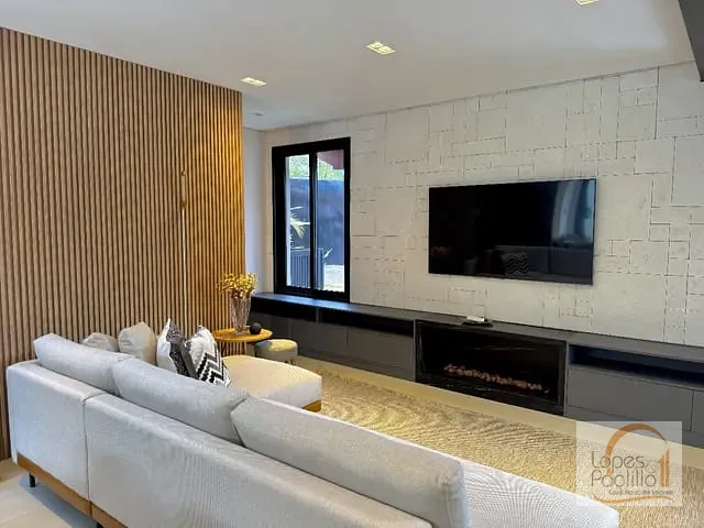 Casa com 332m² 2 quartos e 3 banheiros, à venda, no bairro Nova Gardênia em Atibaia