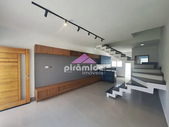 Casa com 72m² 2 quartos e 2 banheiros, à venda, no bairro Massaguaçu em Caraguatatuba
