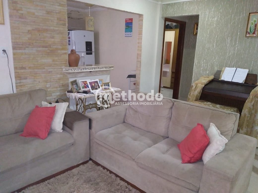 Casa, 3 quartos, 217 m² - Foto 3