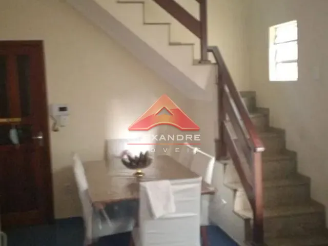Casa com 150m² 3 quartos e 5 banheiros, à venda, no bairro Eugênio de Melo em São José dos Campos