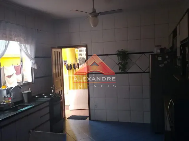 Casa com 150m² 3 quartos e 5 banheiros, à venda, no bairro Eugênio de Melo em São José dos Campos