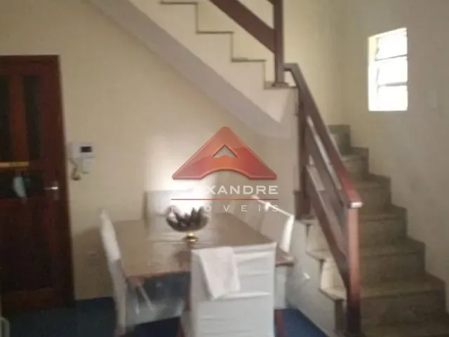 Casa com 150m² 3 quartos e 5 banheiros, à venda, no bairro Eugênio de Melo em São José dos Campos