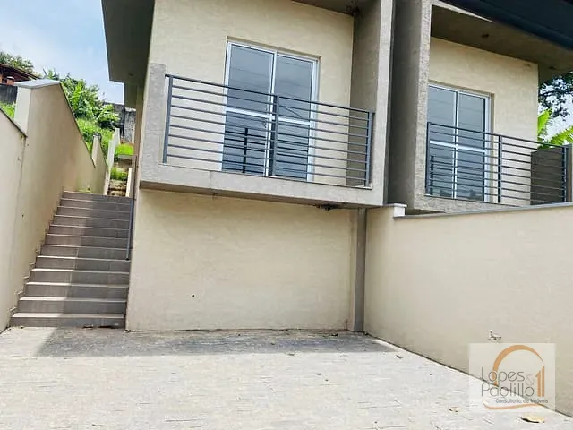 Casa com 248m² 3 quartos e 2 banheiros, à venda, no bairro Jardim Brogotá em Atibaia