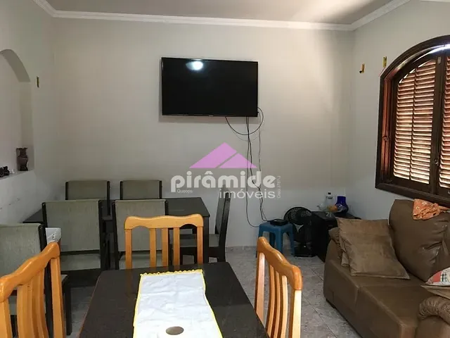Casa com 379m² 4 quartos e 5 banheiros, à venda, no bairro Jardim Satélite em São José dos Campos
