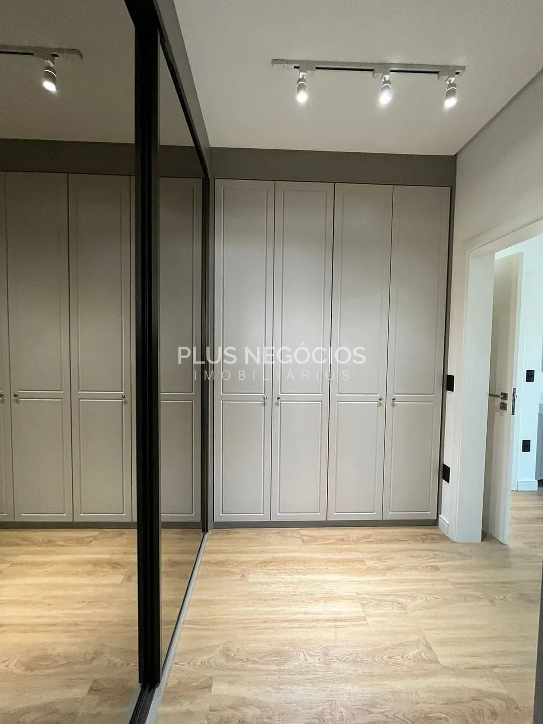 Casa, 3 quartos, 326 m² - Foto 23