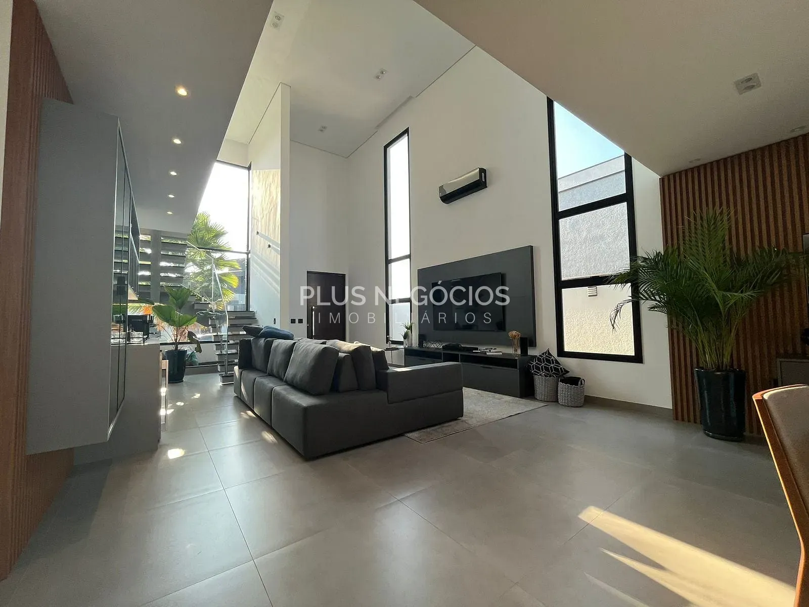 Casa, 3 quartos, 326 m² - Foto 1