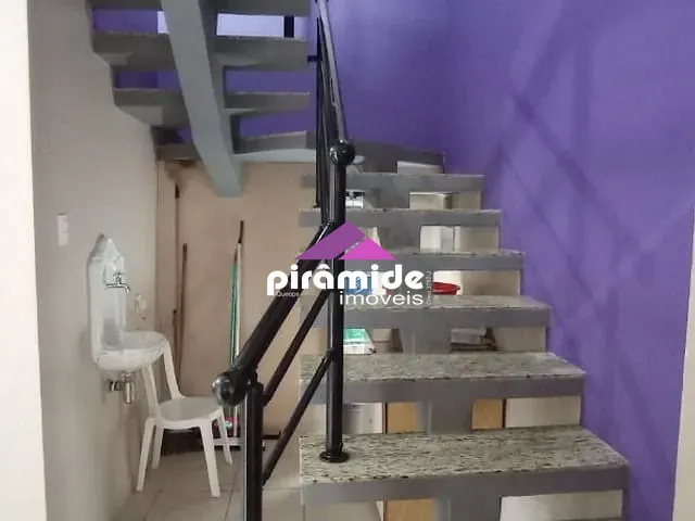 Casa com 250m² 4 quartos e 3 banheiros, à venda, no bairro Martin de Sá em Caraguatatuba