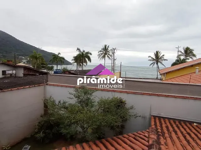 Casa com 250m² 4 quartos e 3 banheiros, à venda, no bairro Martin de Sá em Caraguatatuba