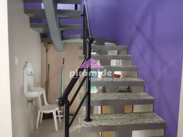 Casa com 250m² 4 quartos e 3 banheiros, à venda, no bairro Martin de Sá em Caraguatatuba