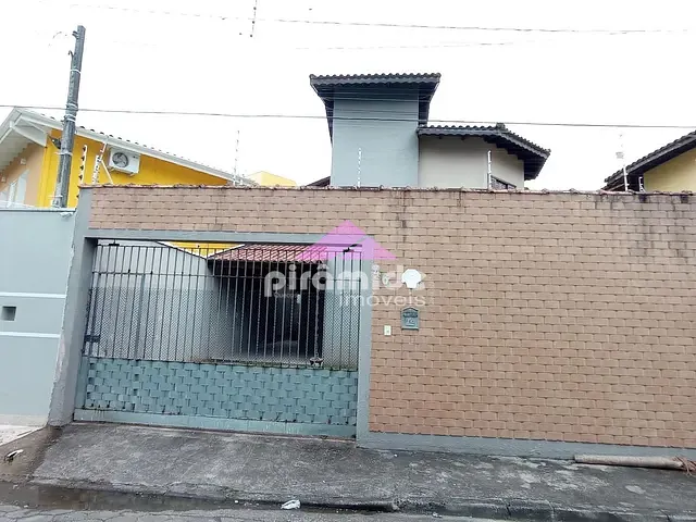 Casa com 250m² 4 quartos e 3 banheiros, à venda, no bairro Martin de Sá em Caraguatatuba