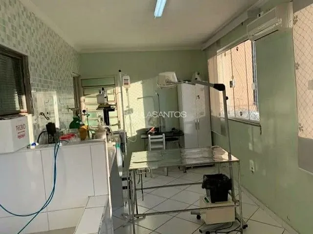 Casa com 242m² 1 quarto e 3 banheiros, à venda, no bairro Jardim Santa Cecília em Sorocaba