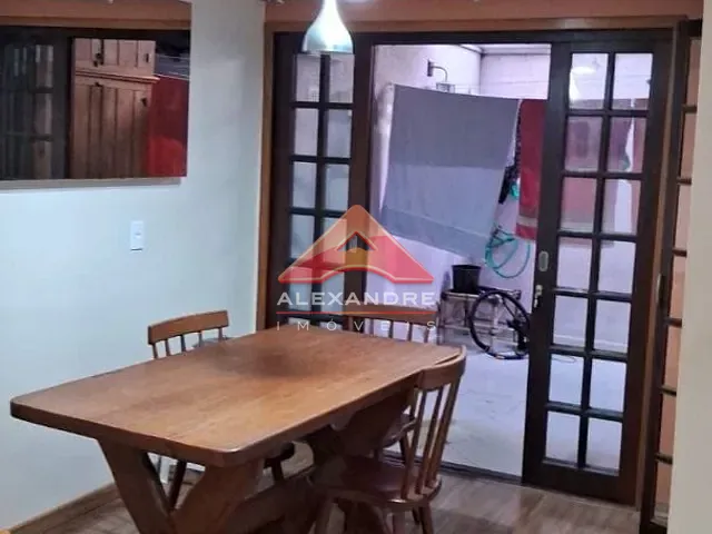 Casa com 100m² 3 quartos e 1 banheiro, à venda, no bairro Parque dos Ipês em São José dos Campos