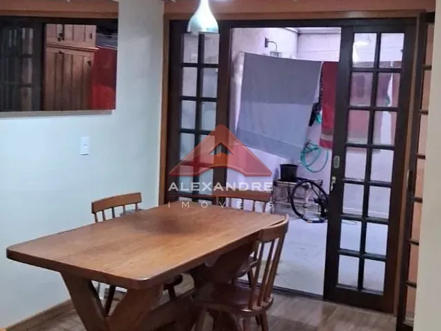 Casa com 100m² 3 quartos e 1 banheiro, à venda, no bairro Parque dos Ipês em São José dos Campos
