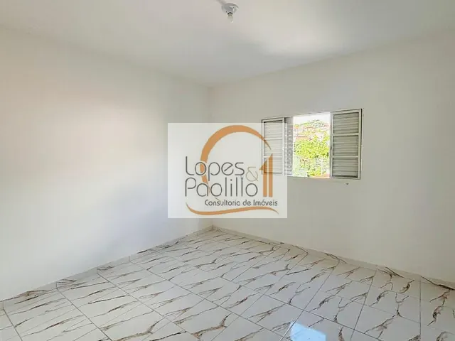 Casa com 150m² 2 quartos e 1 banheiro, para alugar, no bairro Jardim Alvinópolis em Atibaia