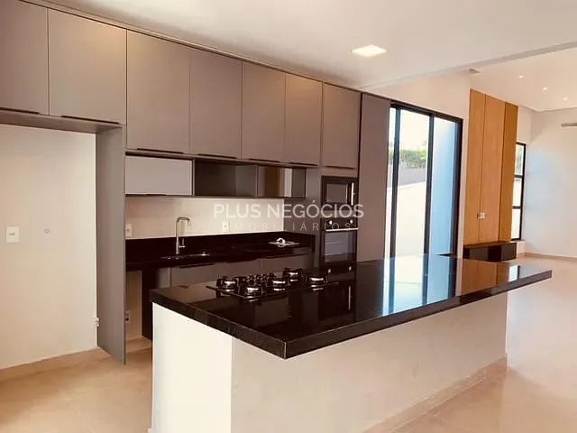 Casa com 357m² 3 quartos e 4 banheiros, à venda, no bairro Green Valley em Votorantim