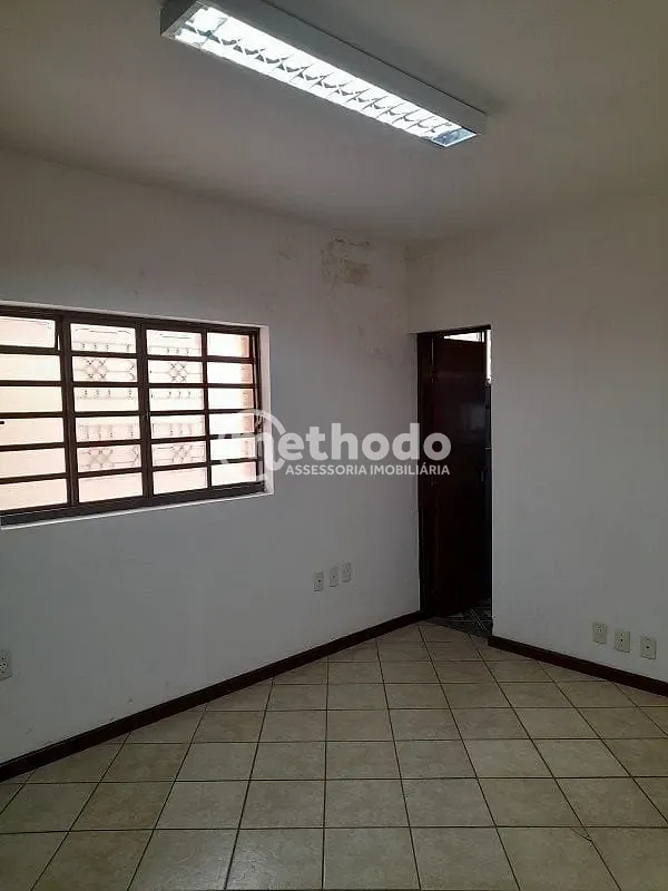 Casa, 1 quarto, 253 m² - Foto 10