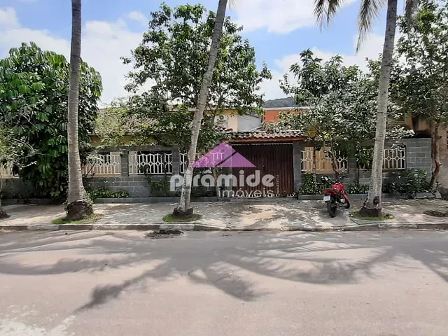 Casa com 390m² 3 quartos e 3 banheiros, à venda, no bairro Cidade Jardim em Caraguatatuba
