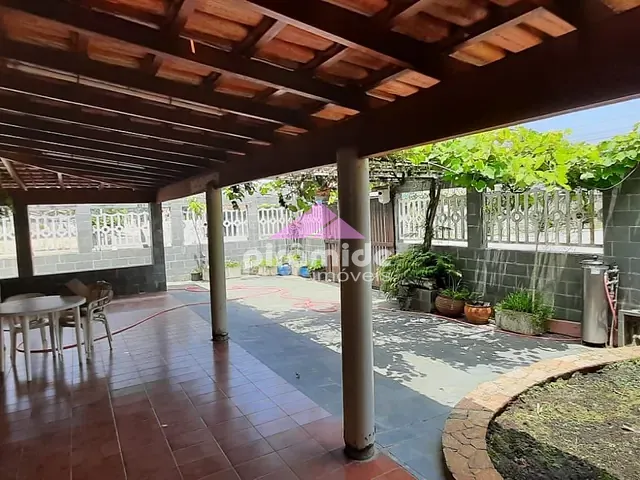 Casa com 390m² 3 quartos e 3 banheiros, à venda, no bairro Cidade Jardim em Caraguatatuba