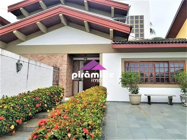 Casa com 360m² 4 quartos e 3 banheiros, à venda, no bairro Jardim das Colinas em São José dos Campos