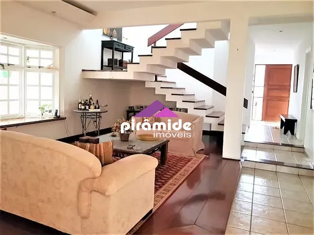 Casa com 360m² 4 quartos e 3 banheiros, à venda, no bairro Jardim das Colinas em São José dos Campos
