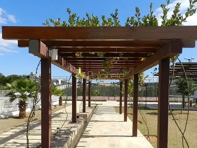 Casa com 440m² 3 quartos e 3 banheiros, à venda, no bairro Parque das Nações em Pindamonhangaba