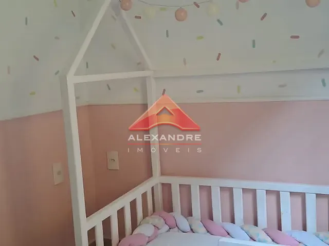 Casa com 125m² 3 quartos e 1 banheiro, à venda, no bairro Jardim Itapoã em São José dos Campos
