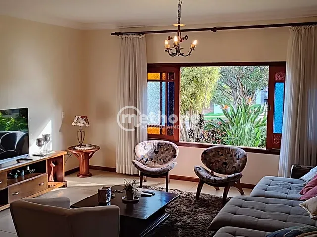 Casa com 326m² 6 quartos e 6 banheiros, à venda, no bairro Betel em Paulínia