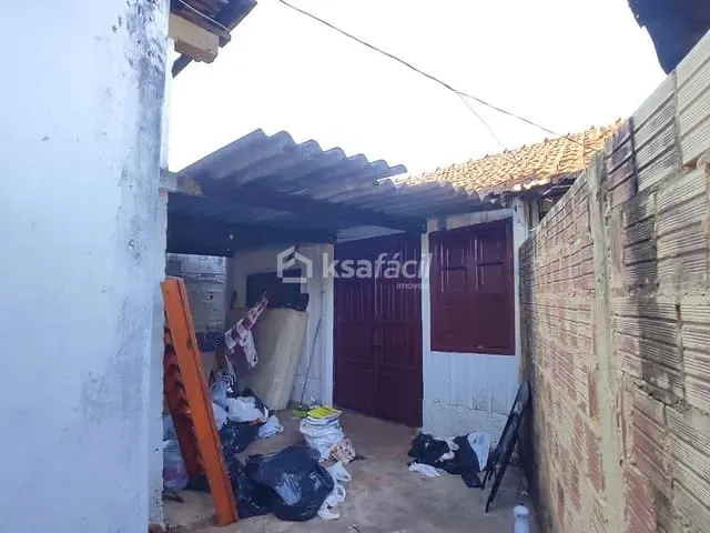 Casa com 500m² 3 quartos e 1 banheiro, à venda, no bairro Monte Castelo em Campo Grande