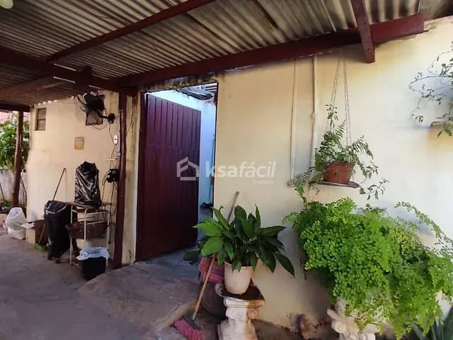 Casa com 500m² 3 quartos e 1 banheiro, à venda, no bairro Monte Castelo em Campo Grande