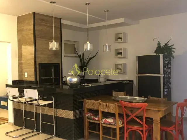 Casa com 418m² 4 quartos e 5 banheiros, à venda, no bairro Taubaté Village em Taubaté