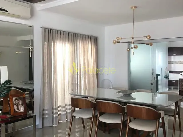 Casa com 418m² 4 quartos e 5 banheiros, à venda, no bairro Taubaté Village em Taubaté