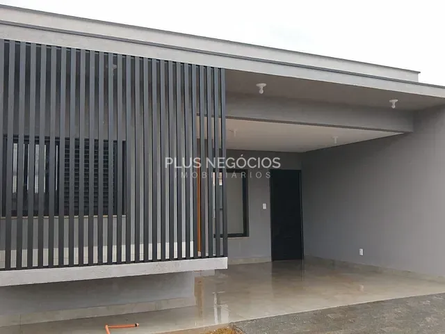Casa com 200m² 3 quartos e 2 banheiros, à venda, no bairro Wanel Ville em Sorocaba